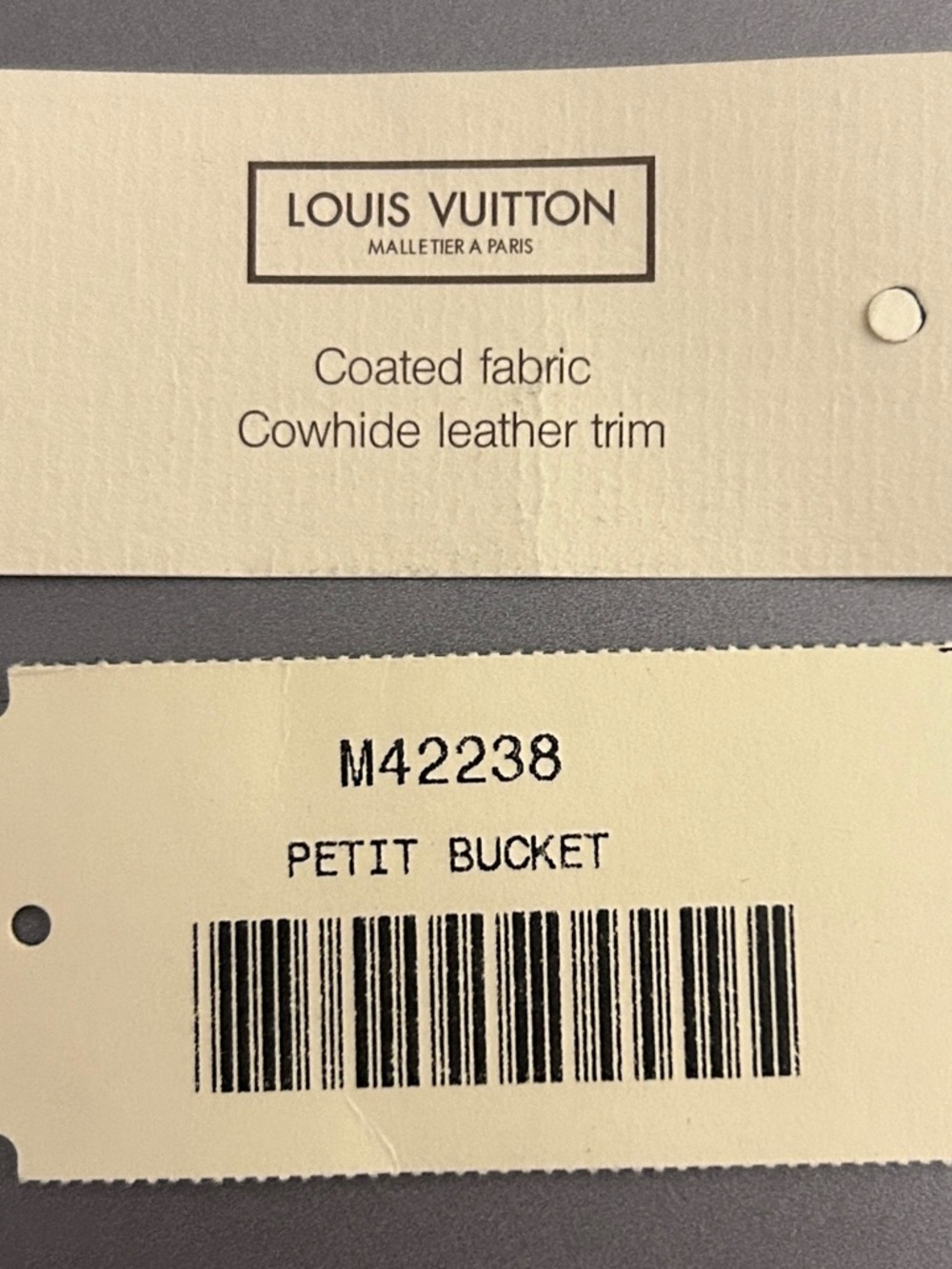 Louis Vuitton
Monogram Bucket Petit - Picture 3 of 13